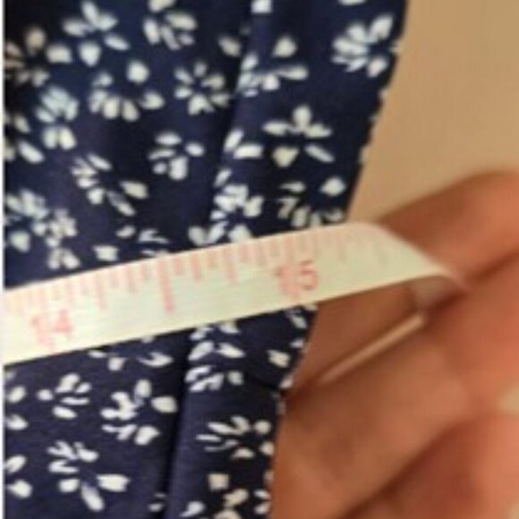 Shein Disty Floral Navy & White V-Neck Mini A-Line Dress Cap Sleeve Size 4 - Picture 7 of 10